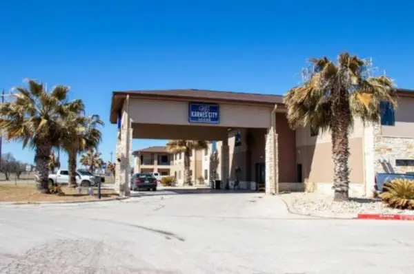 Karnes City Lodge Main image